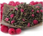 aromatizovaný oolong s malinami, obrázek sypaného čaje s kousky malin