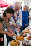 Hodnocení poroty při soutěži o nejlepší bábovku na  Gastronomických slavnostech Magdaleny Dobromily Rettigové