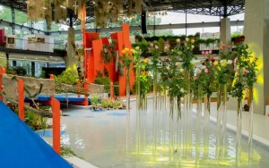 Pavilón výstaviště Flora Olomouc plný květin