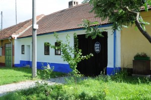 Muzeum lidových pálenic ve Vlčnově na obrázku je budova muzea
